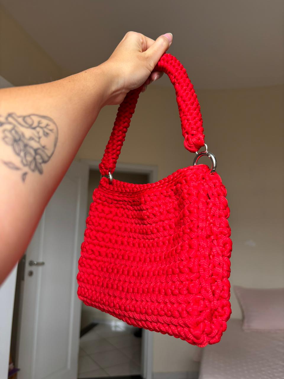 Bolsa de crochê feita à mão