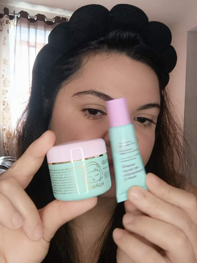✨ Começando o teste hoje! ✨ Recebi esse combo e estava super curiosa para experimentar. 💖 Vou usar nos próximos dias e compartilhar tudo com vocês: textura, hidratação, cheiro e resultados reais! Quem também ama descobrir produtos novos de skincare? 😍 🛍️ Produto disponível na TikTok Shop. #TikTokShop #Skincare #TestandoProdutos #RotinaDeBeleza #Autocuidado   Ou uma versão mais curta: 💖 Primeiro dia de teste! Será que esse combo vai virar meu novo favorito? 👀 Acompanhe os próximos vídeos para ver os resultados!      
