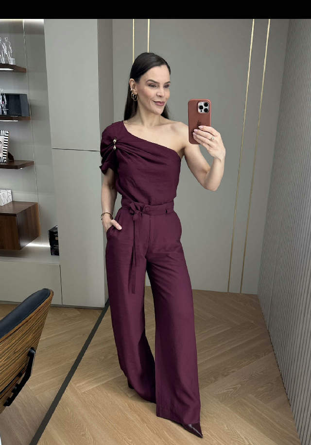 Vídeo com conteúdo meu: Se esse look fosse um vinho…