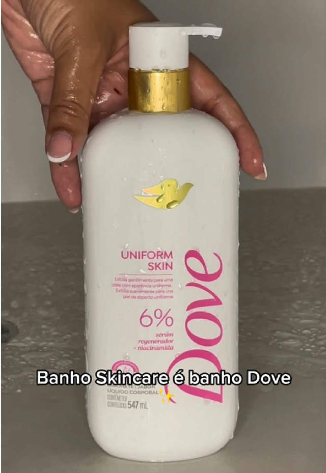 Eu experimentei e A-MEI a experiência que somente a Dove Sabonetes Sérum pode proporcionar.  Hoje foi dia de testar o Dove Sabonete Sérum Uniform Skin que promete regenerar, nutrir e hidratar a pele, removendo as células mortas. 🧴🫧 #DoveSaboneteSérum #banhodeskincarecomdove #publi #BanhoDove #DoveSabonete @Dove Brasil 